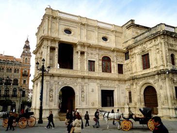 Concluye la restauración del arquillo del Ayuntamiento y en verano arranca la fachada de San Francisco